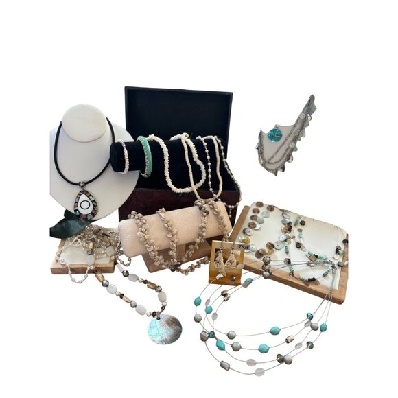 SEASHELL JEWELRY LOT - Vintage Jewelry Box With Assorted Shell & Bead Necklaces - Picture 12 of 16